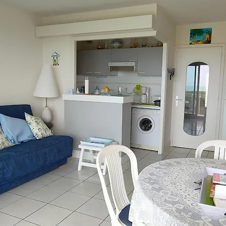 Tranquille Avec Terrasse Et Piscine, Ideal Pour Familles ! - Fr-1-323-547